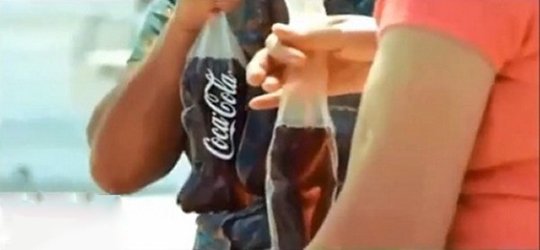 120706 Coca Cola Bag03 540x250 100dpi